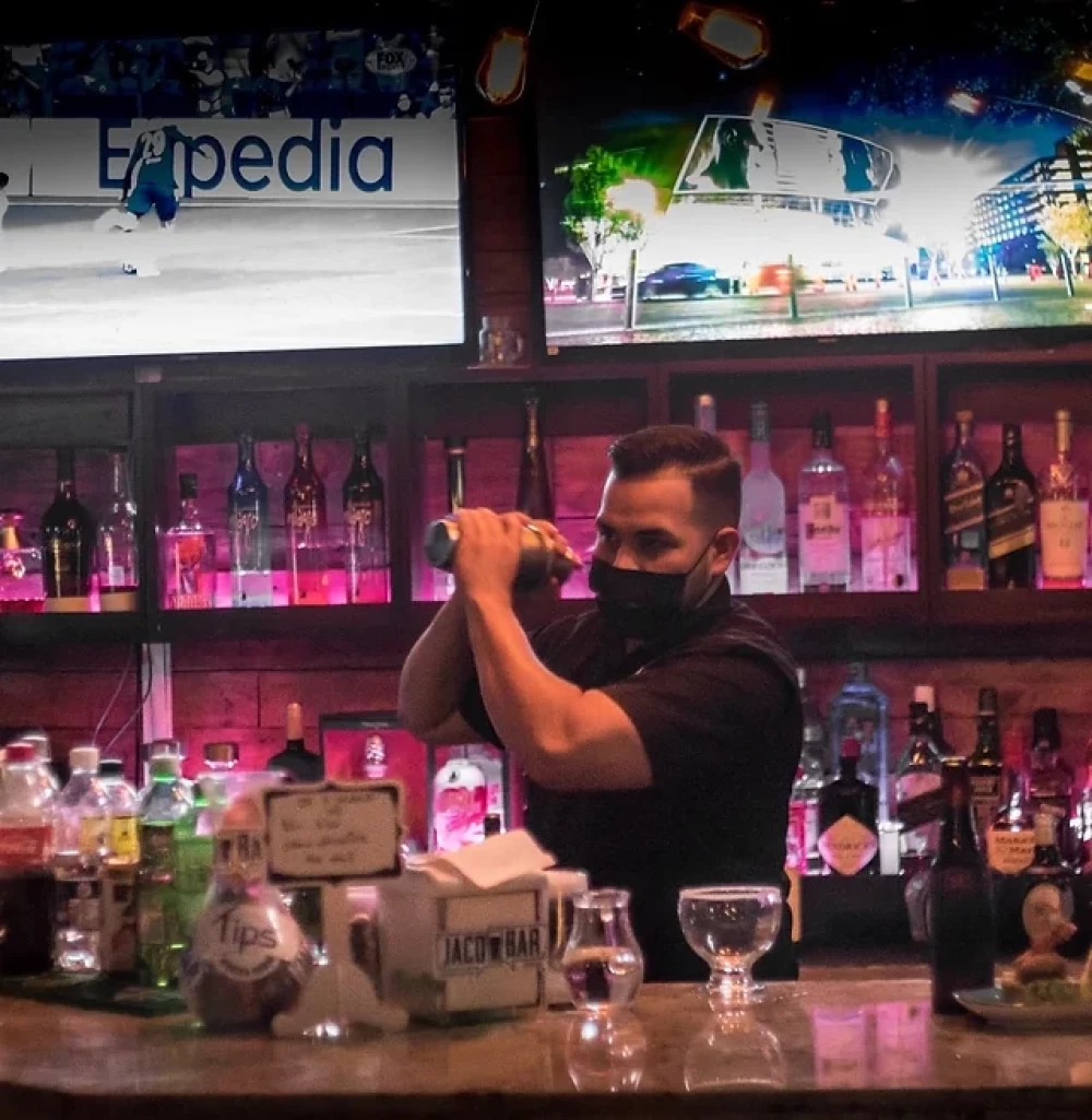 Experience Vibrant Nightlife and Exquisite Dining in Jacó, Costa Rica