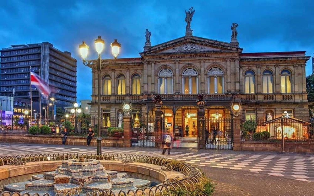 Explore the Historic City Center: Start Your Visit to San José with a Journey through Time