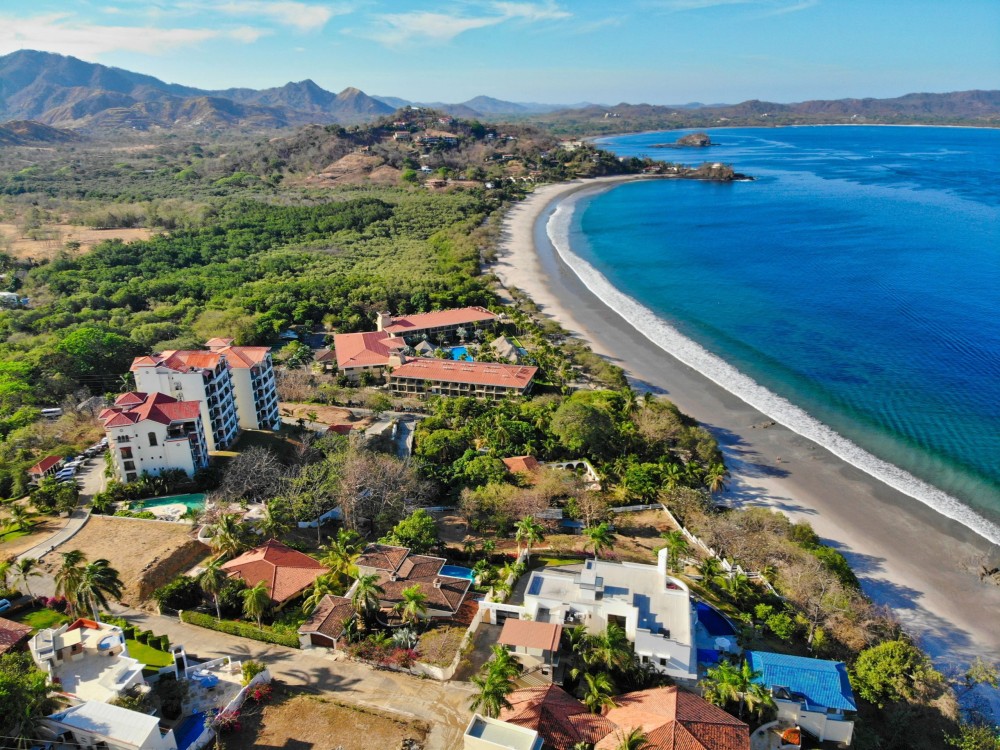 Unveil the captivating beauty of Playa Flamingo, an idyllic gem adorning the enchanting shores of Costa Rica