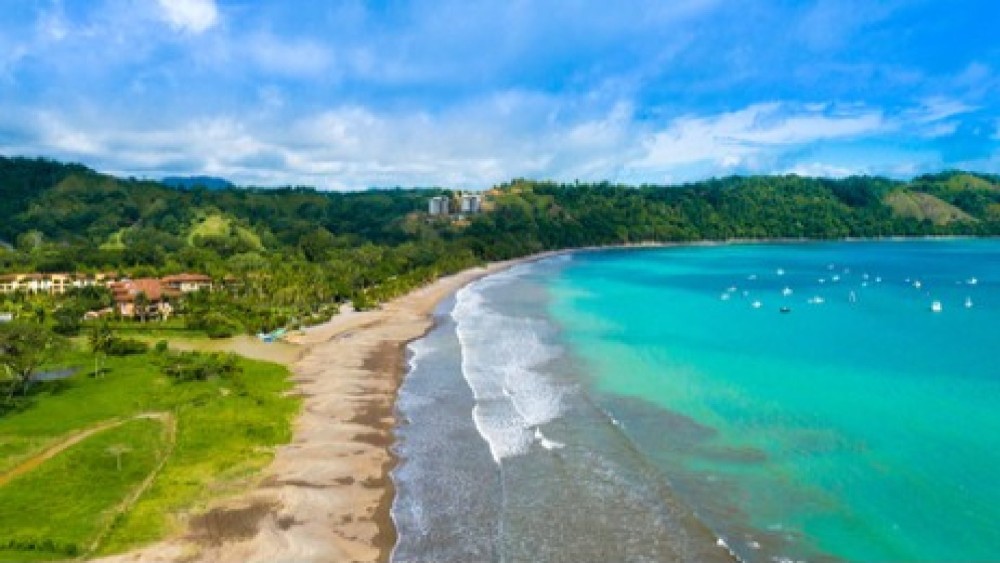 Herradura Beach: A Tranquil Paradise of Relaxation