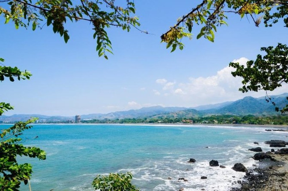 Carara Jaco Beach: A Vibrant Coastal Escape