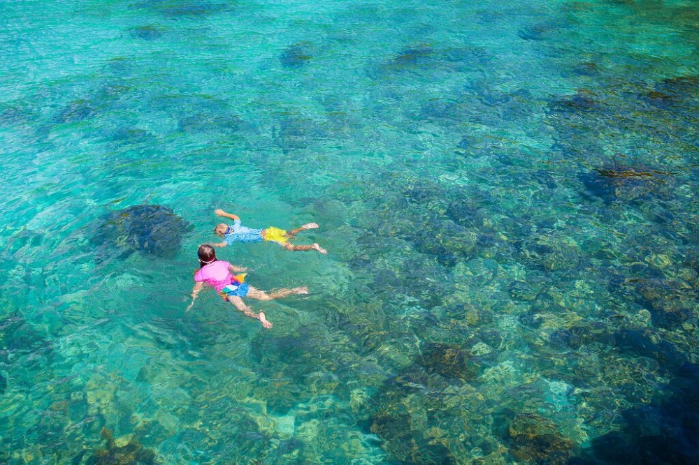 Isla Chora: A Secluded Haven for Snorkeling and Relaxation